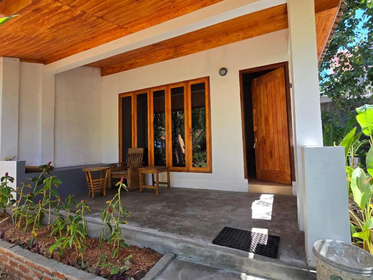 Kambuna Bungalow Krui Exterior foto